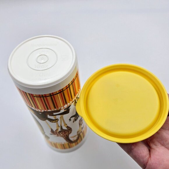 Tupperware Kids Madagascar Lunch Set Of 2 Holograph Sandwich Keeper Tumbler Movi - Picture 4 of 15